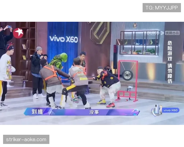 王燊超训练完直接蹲路边啃烧饼,这自律和接地气反差谁懂啊 王燊超训练完直接蹲路边啃烧饼,这自律和接地气反差谁懂啊